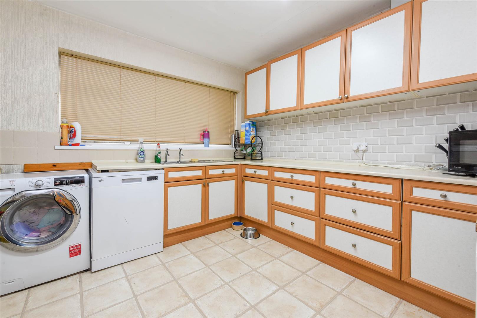 3 bed property in Holly Grove, Preston